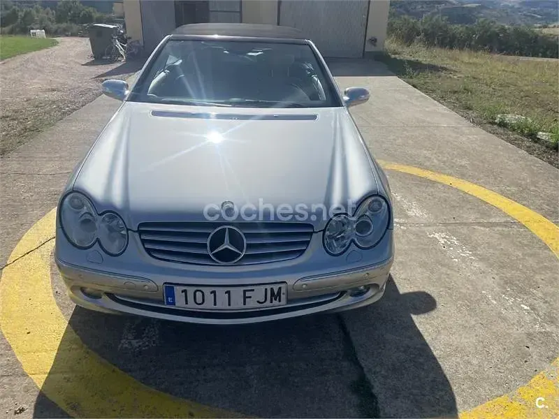 Usado Mercedes CLK320 Elegance 218 CV (160 kW) 2003 Gris / plata Descapotable