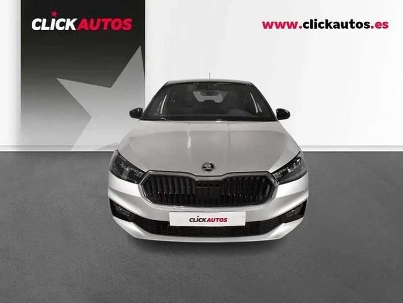 Usado Skoda Fabia 116 CV (85 kW) 2025 Plateado Utilitario