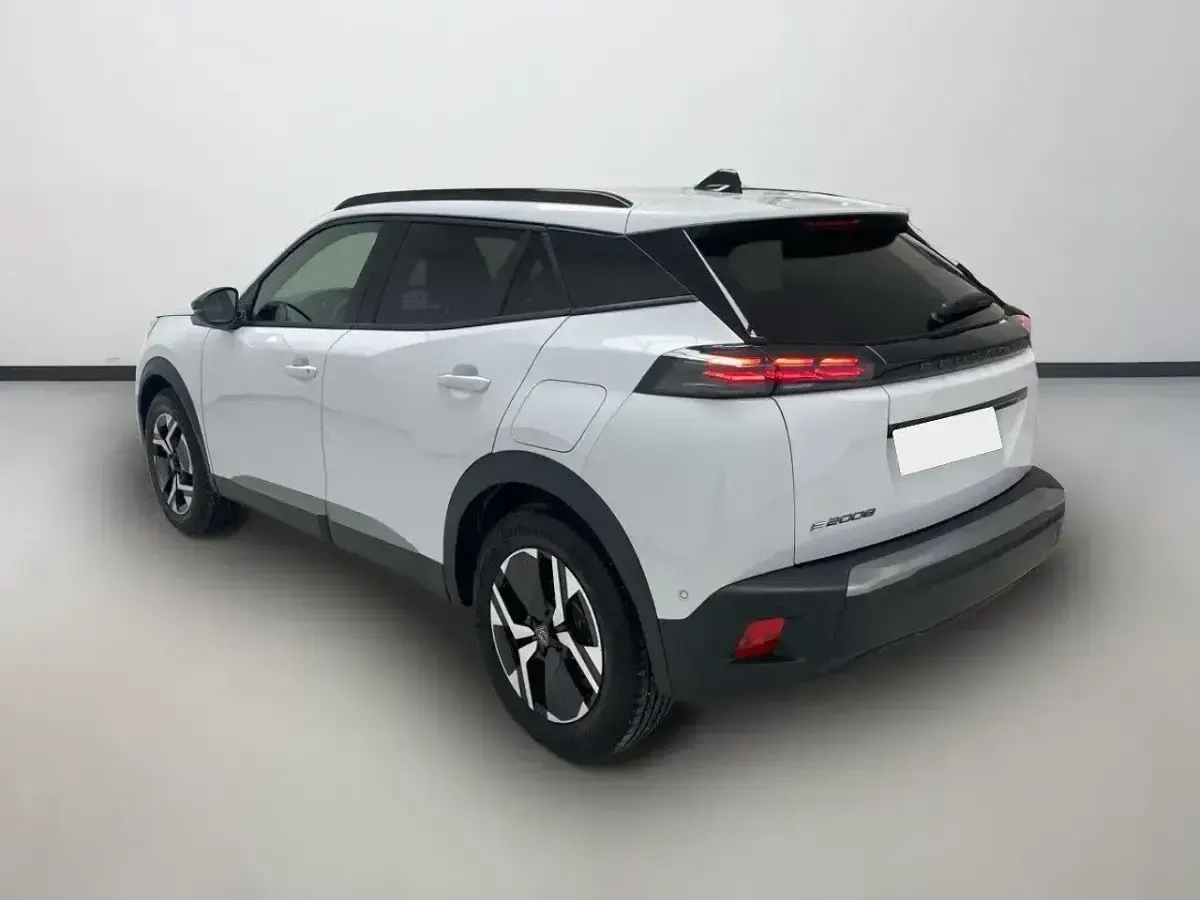 Nuevo Peugeot e-2008 Allure 114 kW (156 CV) 2025 Blanco SUV