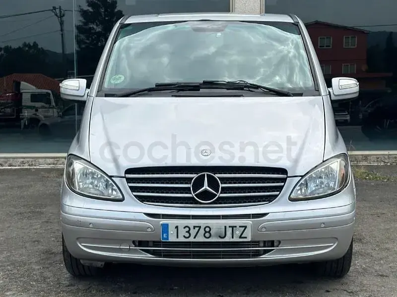 Usado Mercedes Viano 150 CV (110 kW) 2010 Gris / plata Monovolumen