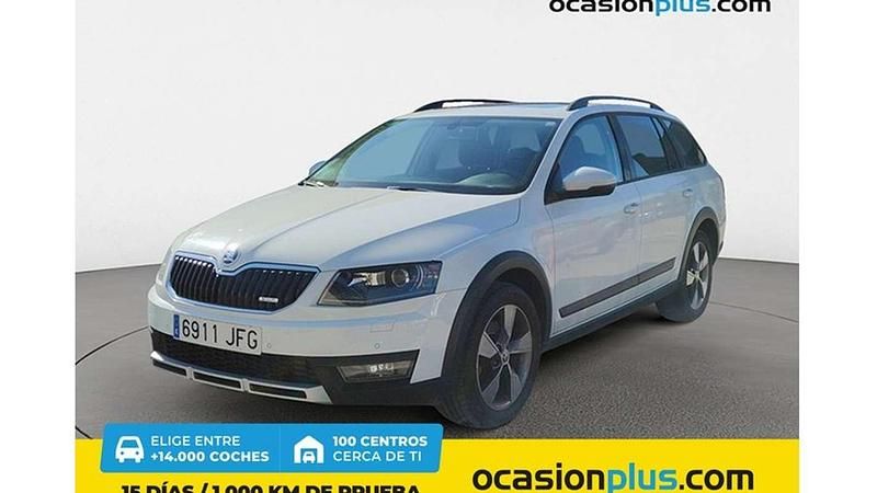 Blanco Usado 2015 Skoda Octavia SUV | 13.800 € (Buen precio) - Imagen 1/4