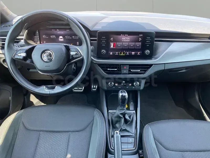 Usado Skoda Kamiq 110 CV (80 kW) 2022 Azul SUV