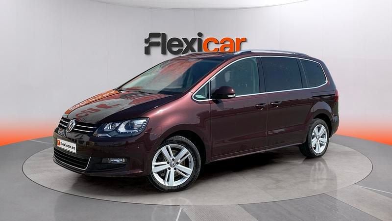 Usado VW Sharan Advance 184 CV (135 kW) 2017 Granate Monovolumen