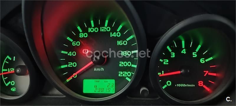 Usado Mitsubishi Colt Inform 75 CV (55 kW) 2006 Gris / plata Monovolumen