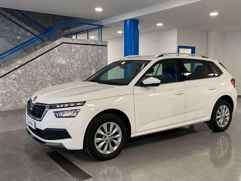 Usado Skoda Kamiq Ambition 110 CV (80 kW) 2021 Blanco SUV
