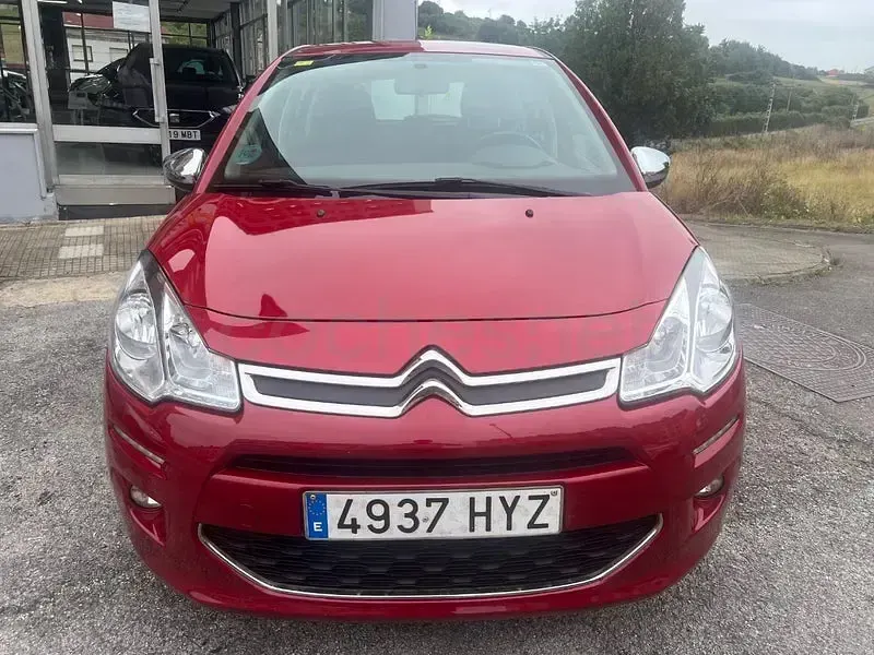 Usado Citroën C3 Feel 82 CV (60 kW) 2015 Granate Berlina