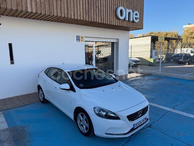 Blanco Usado 2014 Volvo V40 Summum Berlina | 7990 € (Precio justo) - Imagen 1/4