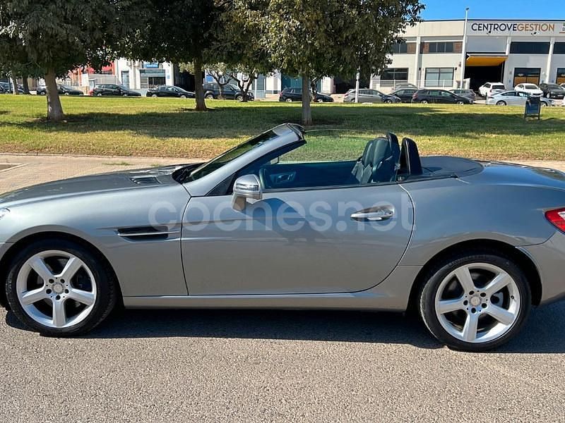 Usado Mercedes SLK250 204 CV (150 kW) 2014 Gris / plata Descapotable