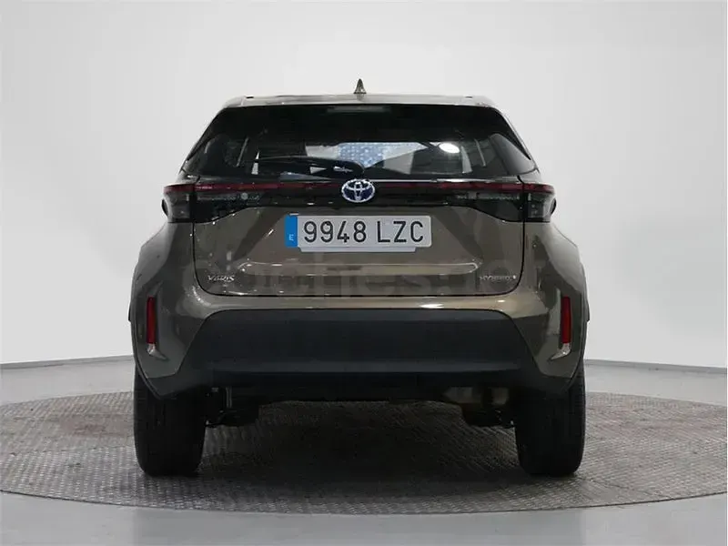Usado Toyota Yaris Cross Active 116 CV (85 kW) 2022 Negro SUV