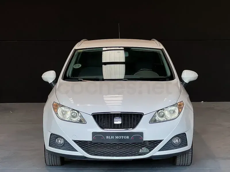Usado Seat Ibiza ST Style 90 CV (66 kW) 2010 Blanco Familiar