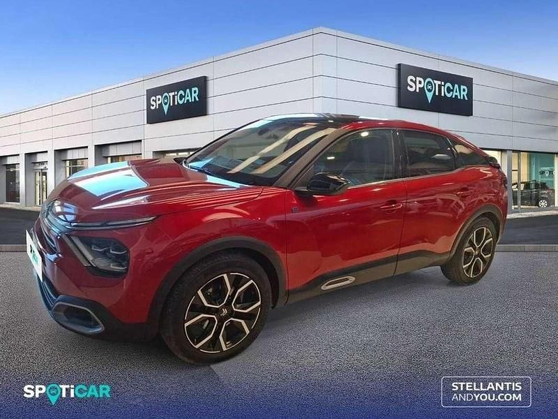 Usado Citroën e-C4 Shine 100 kW (137 CV) 2024 Rojo Berlina