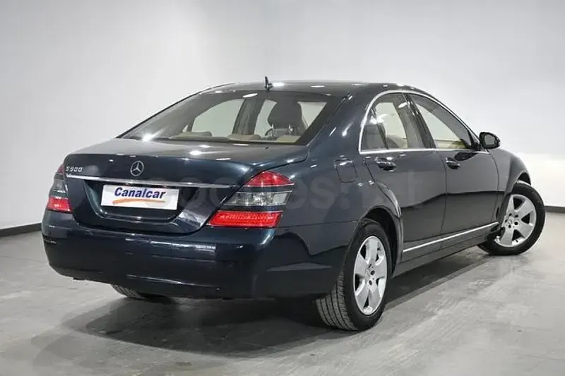 Usado Mercedes S500 388 CV (285 kW) 2006 Negro Berlina