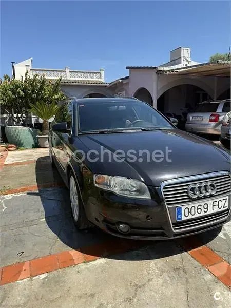 Usado Audi A4 140 CV (102 kW) 2006 Negro Familiar
