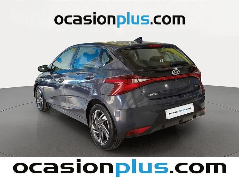 Usado Hyundai i20 100 CV (73 kW) 2022 Gris Utilitario