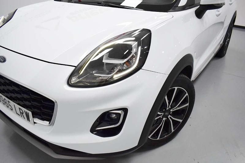 Usado Ford Puma Titanium 120 CV (88 kW) 2021 Blanco SUV