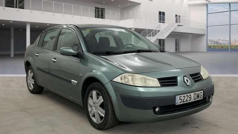Usado Renault Mégane II Dynamique 115 CV (84 kW) 2005 Gris Berlina