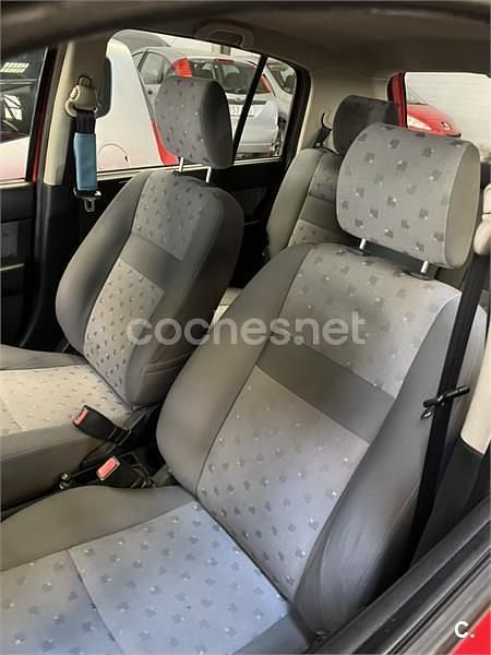 Usado Ford Fiesta 95 CV (69 kW) 2011 Blanco Utilitario