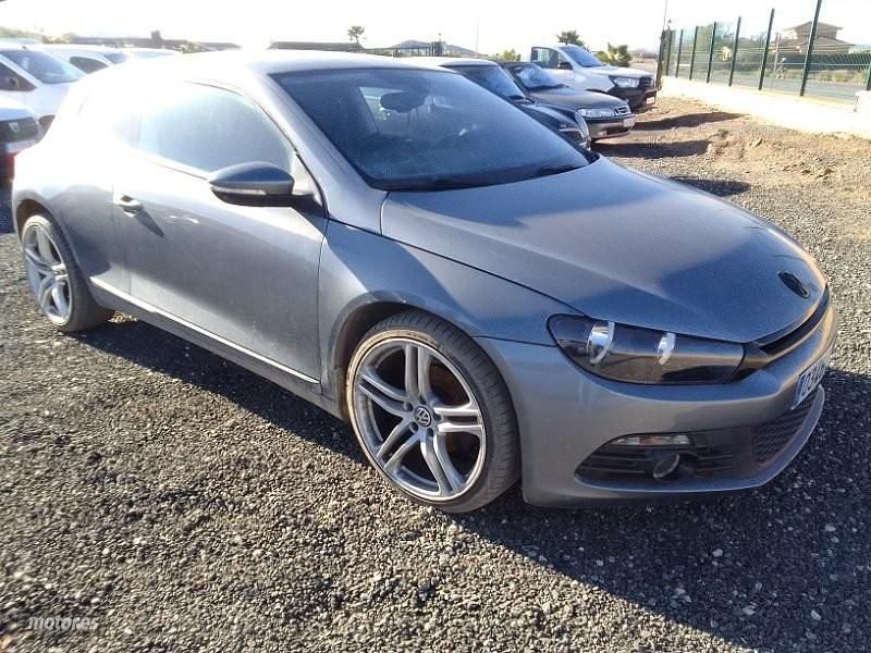 Usado VW Scirocco 140 CV (102 kW) 2009 Gris Coupe