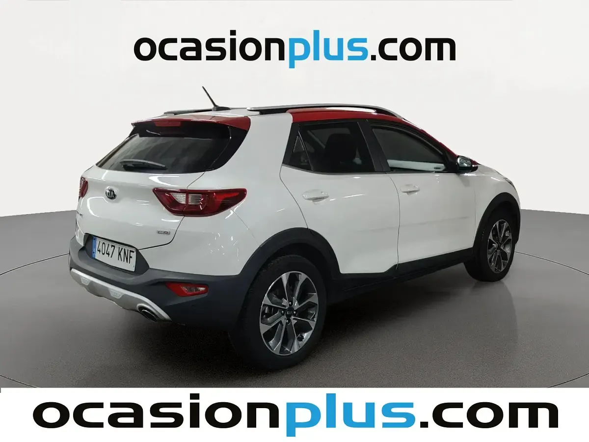 Usado Kia Stonic 120 CV (88 kW) 2018 Blanco SUV