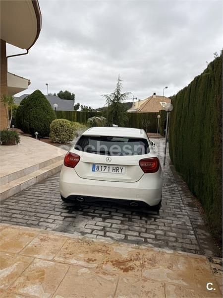 Usado Mercedes A180 AMG 109 CV (80 kW) 2013 Blanco Berlina