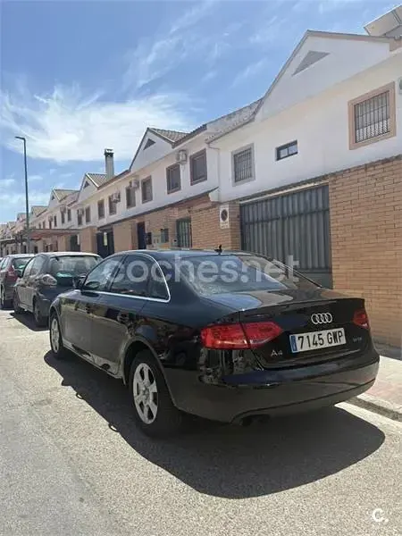 Usado Audi A4 180 CV (132 kW) 2010 Negro Berlina