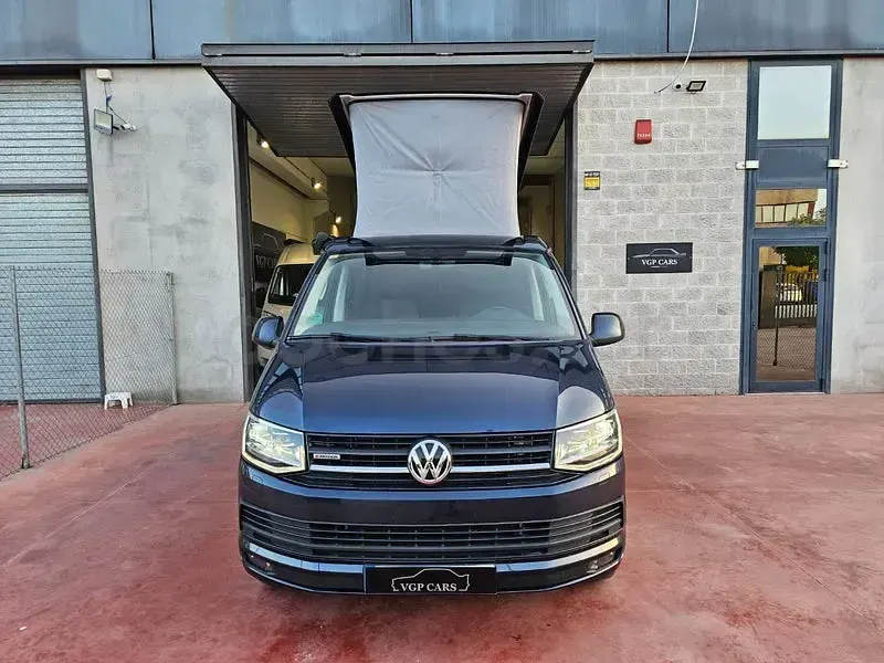 Usado VW California Beach 150 CV (110 kW) 2018 Azul Van