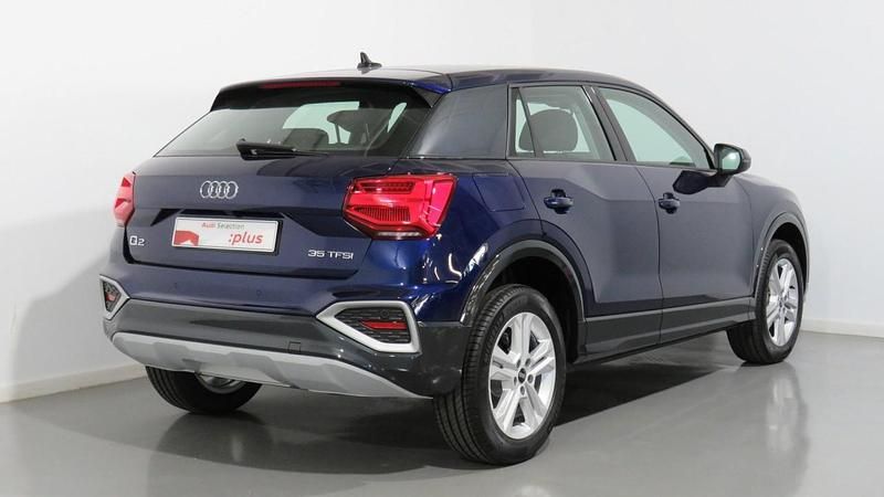 Usado Audi Q2 Advanced Plus 150 CV (110 kW) 2022 Azul navarra (metalizado) SUV