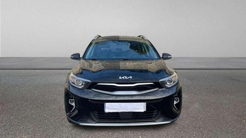 Usado Kia Stonic 84 CV (61 kW) 2023 Negro SUV