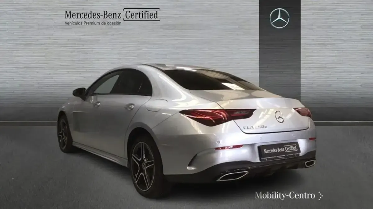 Usado Mercedes CLA250e 163 CV (119 kW) 2024 Plata hightech Coupe