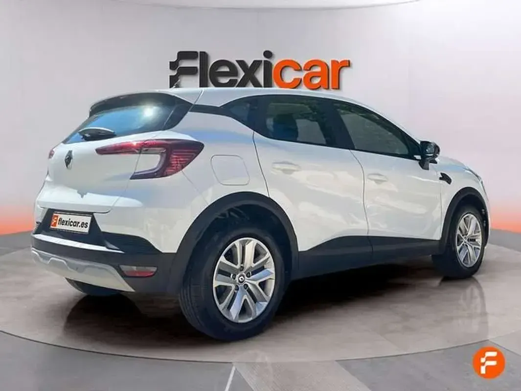 Usado Renault Captur Equilibre 101 CV (74 kW) 2023 Blanco SUV