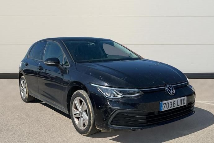 Usado VW Golf VIII Life 111 CV (81 kW) 2022 Negro Berlina