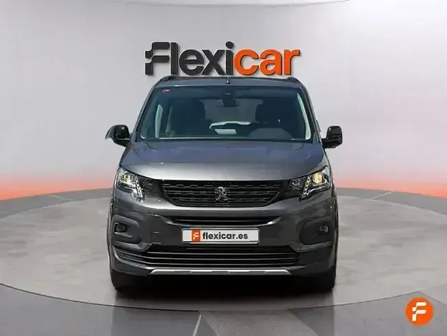 Usado Peugeot Rifter Allure 100 CV (73 kW) 2023 Gris Monovolumen
