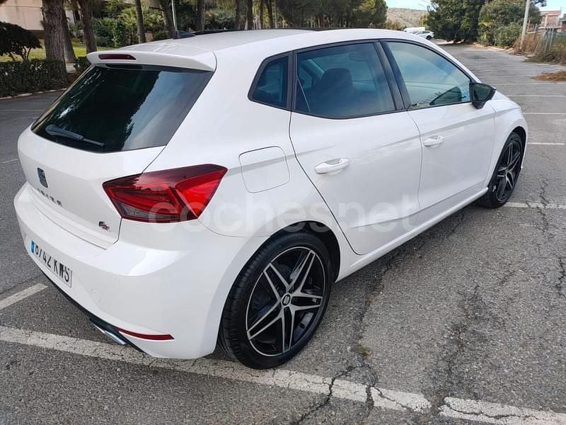 Usado Seat Ibiza FR 95 CV (69 kW) 2019 Blanco Berlina