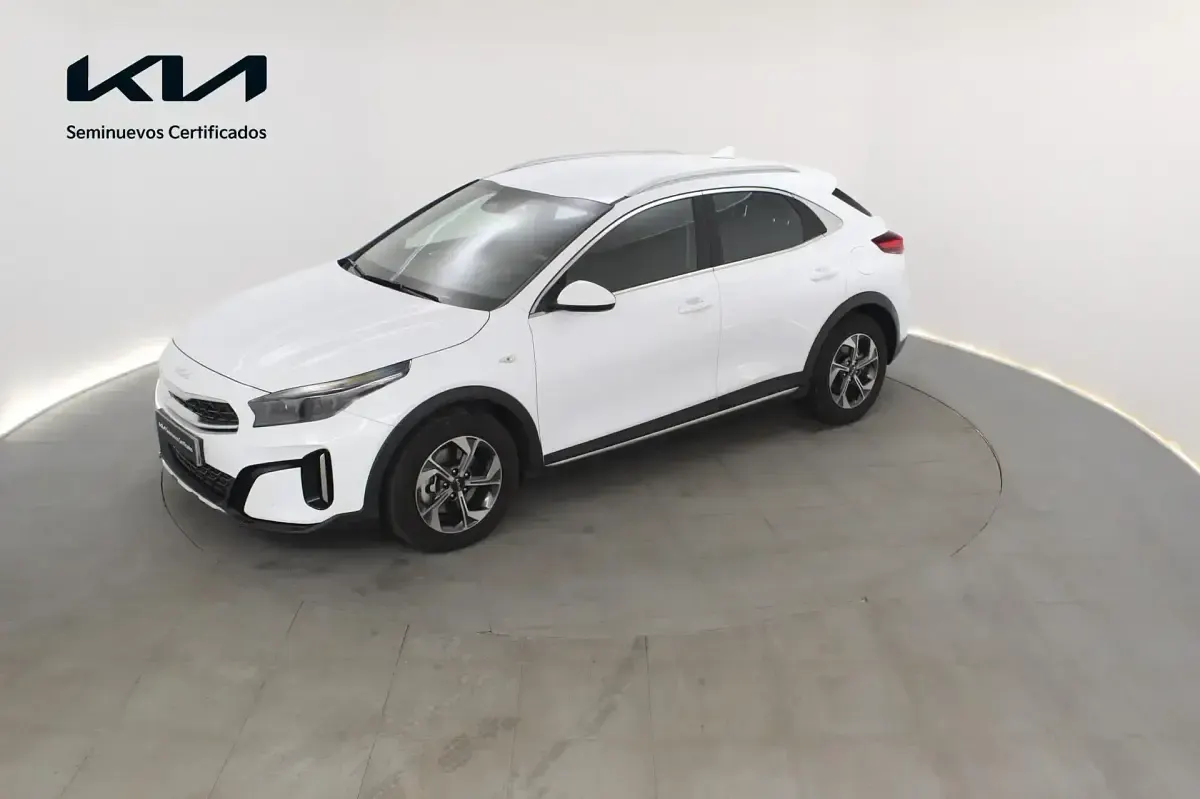 Usado Kia XCeed 101 CV (74 kW) 2025 Blanco SUV