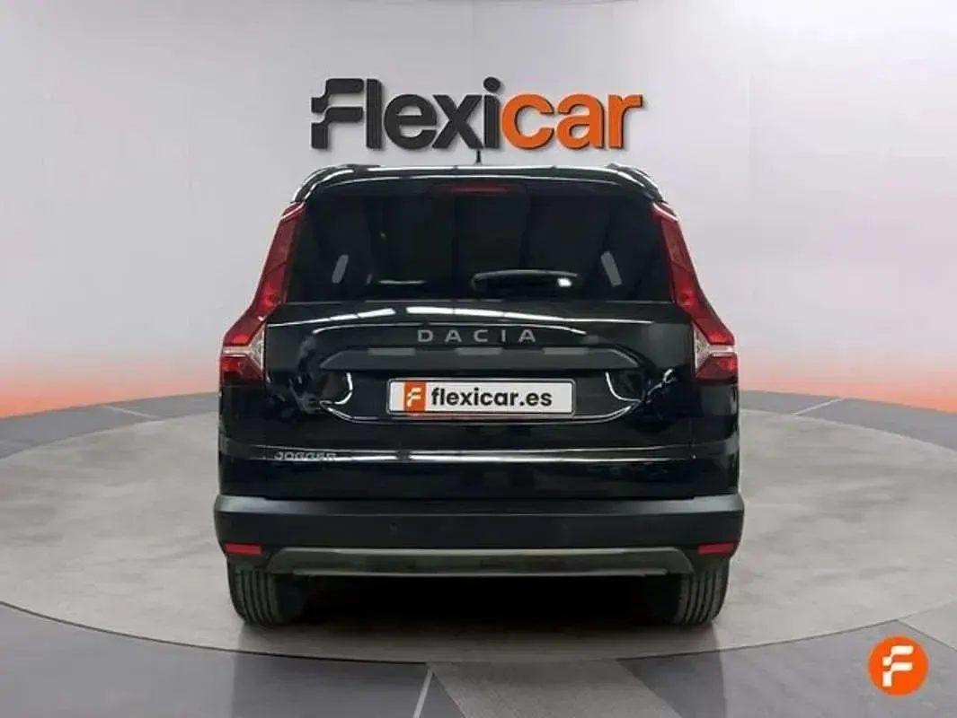 Usado Dacia Jogger Extreme 101 CV (74 kW) 2022 Negro Monovolumen