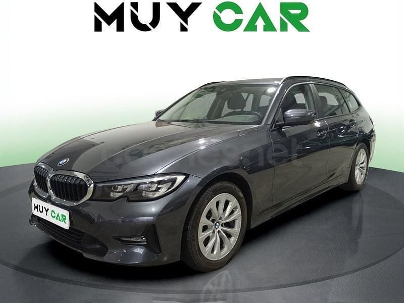 Usado BMW 318 150 CV (110 kW) 2019 Gris / plata Familiar