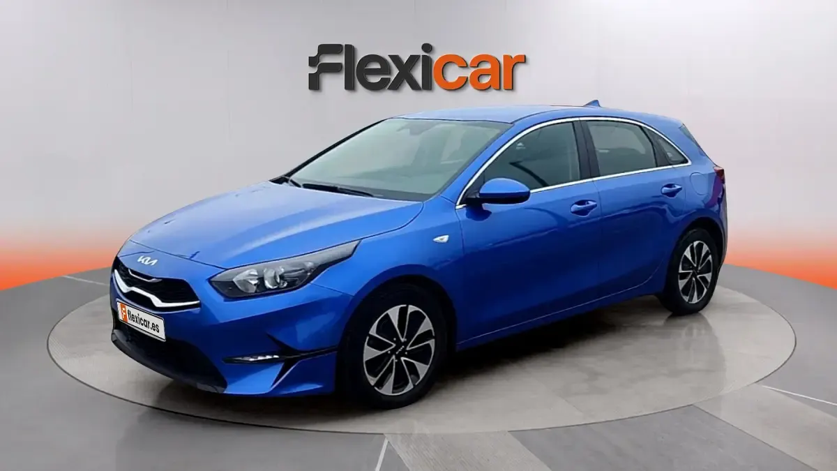 Usado Kia Ceed 100 CV (73 kW) 2024 Azul Utilitario