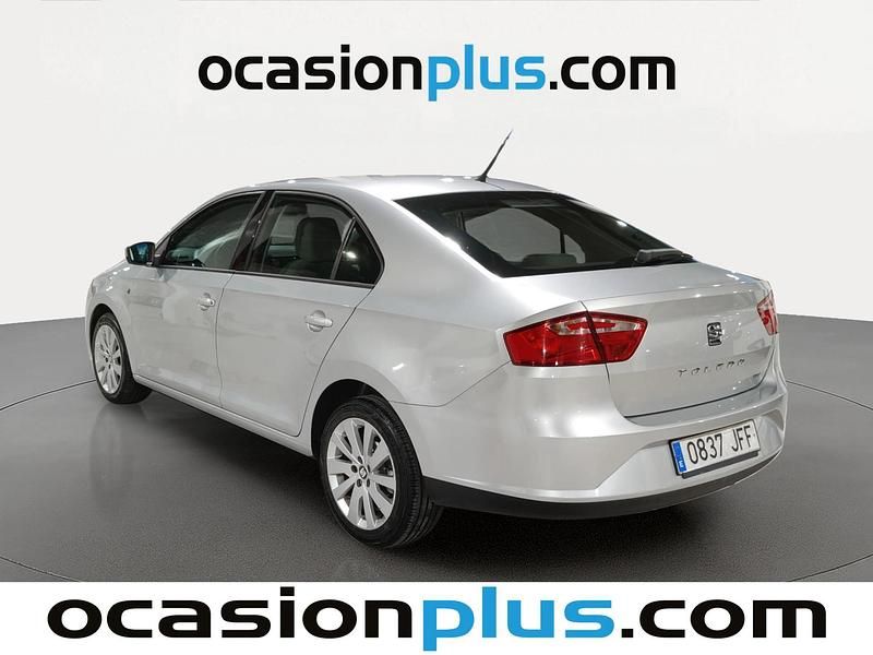 Usado Seat Toledo Style 105 CV (77 kW) 2015 Gris plata Utilitario