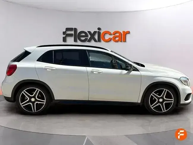 Usado Mercedes GLA200 AMG line 156 CV (114 kW) 2015 Blanco SUV