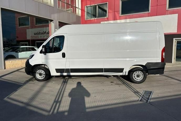 Usado Fiat Ducato 141 CV (103 kW) 2023 Blanco Van