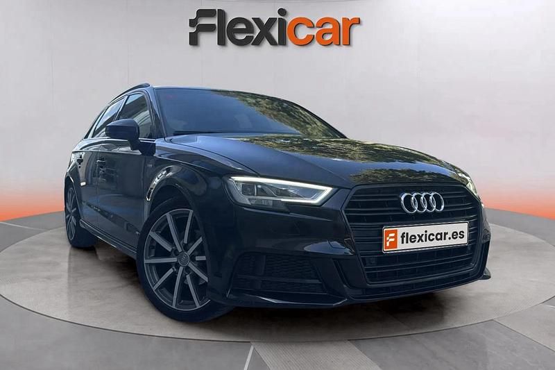 Negro Usado 2019 Audi A3 Sportback Attraction Berlina | 23.590 € (Caro) - Imagen 1/4
