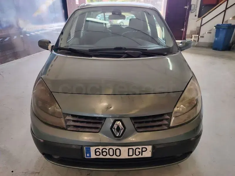 Usado Renault Grand Scénic Expression 130 CV (95 kW) 2005 Verde Monovolumen