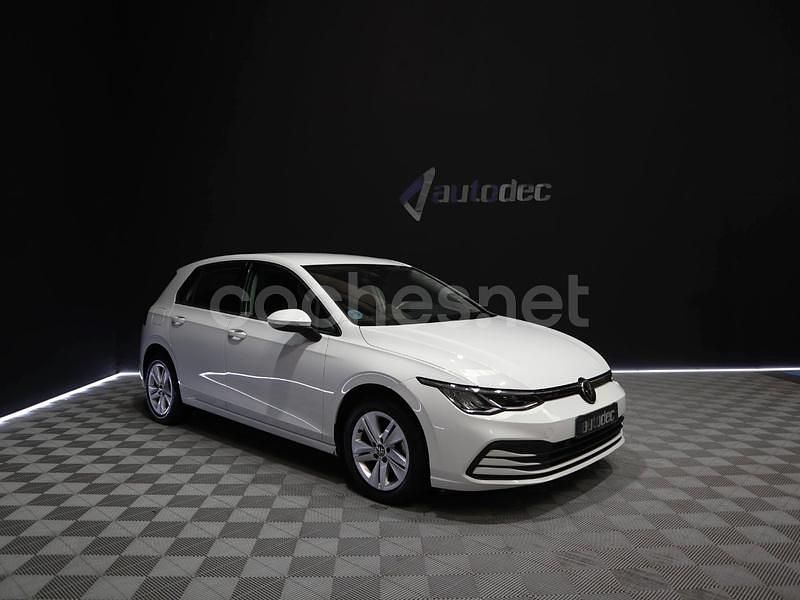 Blanco Usado 2021 VW Golf VIII Life Berlina | 20.990 € (Precio justo) - Imagen 1/4
