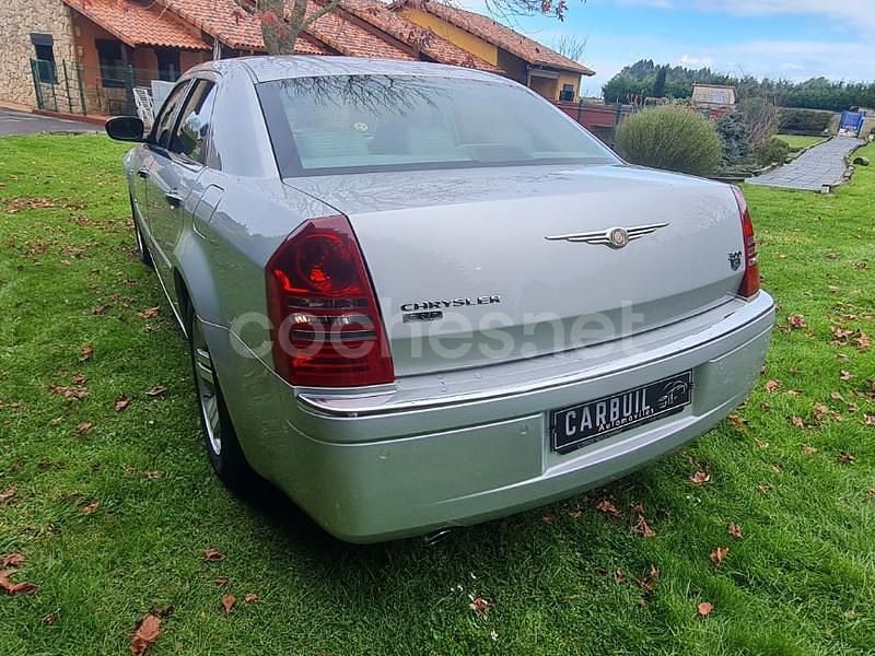 Usado Chrysler 300C 218 CV (160 kW) 2007 Gris / plata Berlina