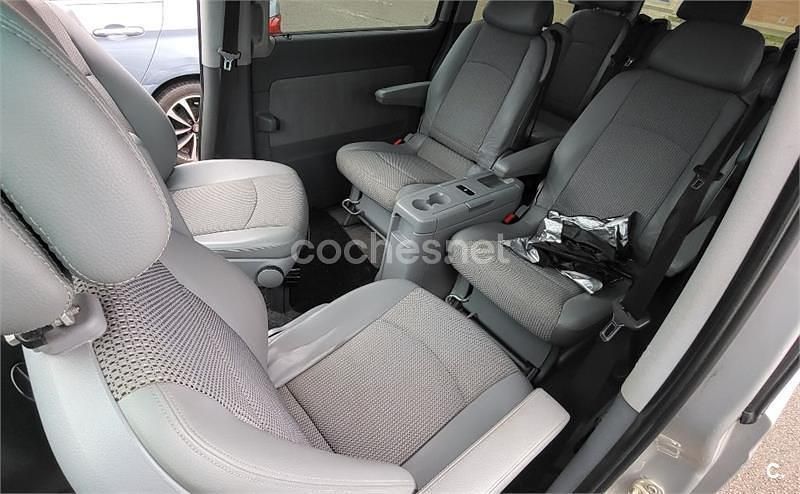 Usado Mercedes Viano 150 CV (110 kW) 2007 Gris / plata Monovolumen