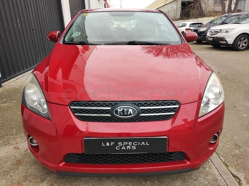 Usado Kia Ceed Active 115 CV (84 kW) 2010 Granate Utilitario