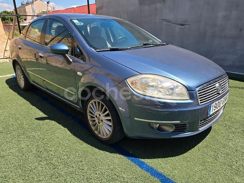 Azul Usado 2009 Fiat Linea Emotion Berlina | 1999 € (Super precio) - Imagen 1/4