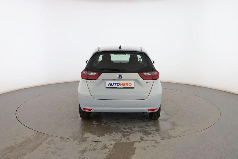 Usado Honda Jazz Elegance 109 CV (80 kW) 2021 Verde Utilitario