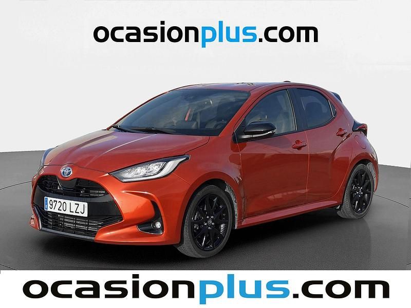 Usado Toyota Yaris Hybrid Plus 116 CV (85 kW) 2022 Utilitario