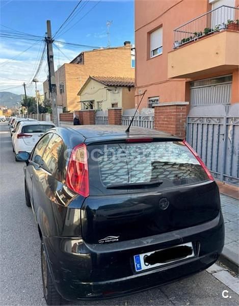 Usado Fiat Grande Punto Active 95 CV (69 kW) 2006 Negro Utilitario